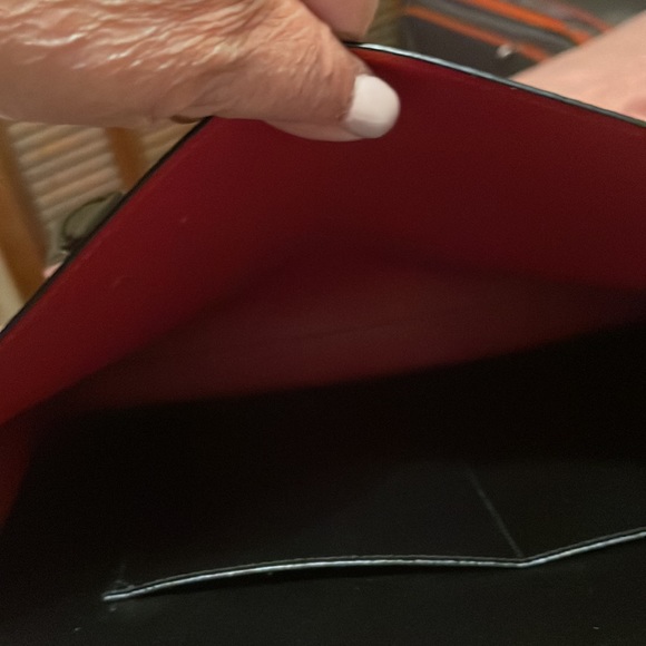 Coach Tatum Carryall 40 In Signature Canvas. Like new condition. - Picture 3 of 4